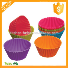 Couleurs variées de muffins en silicone réutilisables